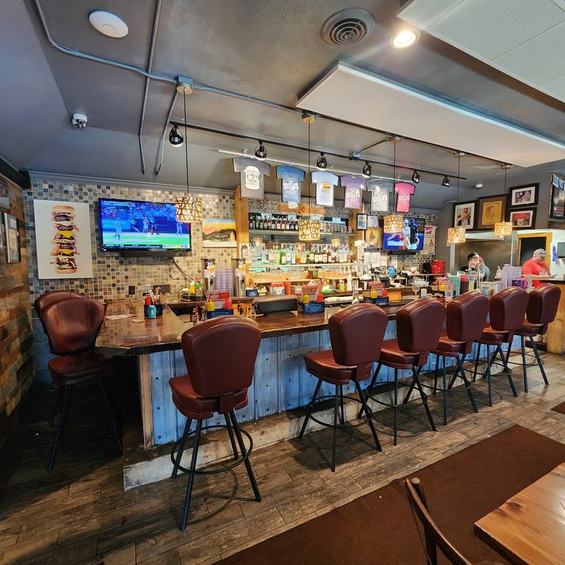 These 10 Nebraska Burger Spots Belong On Every Burger Lover's List - Decor Hint Stella's Bar & Grill, Bellevue