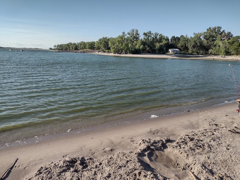Almost Nobody Outside Nebraska Knows About This Massive Inland Beach Escape - Decor Hint Swimming Season Turns It Into A Beach Day