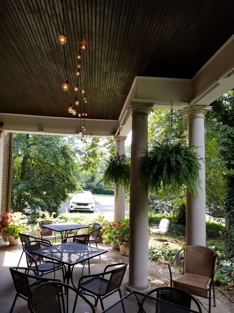 The Atmosphere Alone Makes These 10 Kentucky Restaurants Worth The Drive - Decor Hint Holly Hill Inn