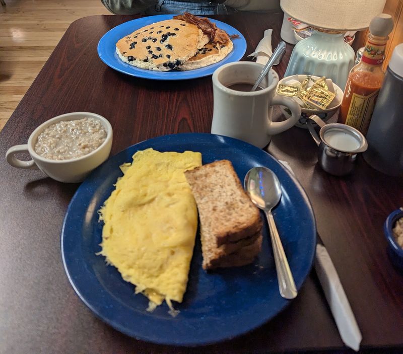 Somewhere In Time Cafe, Mystic