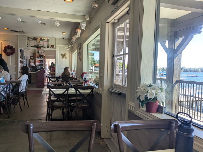 Belgian Waffle Works, Lake Arrowhead Village
