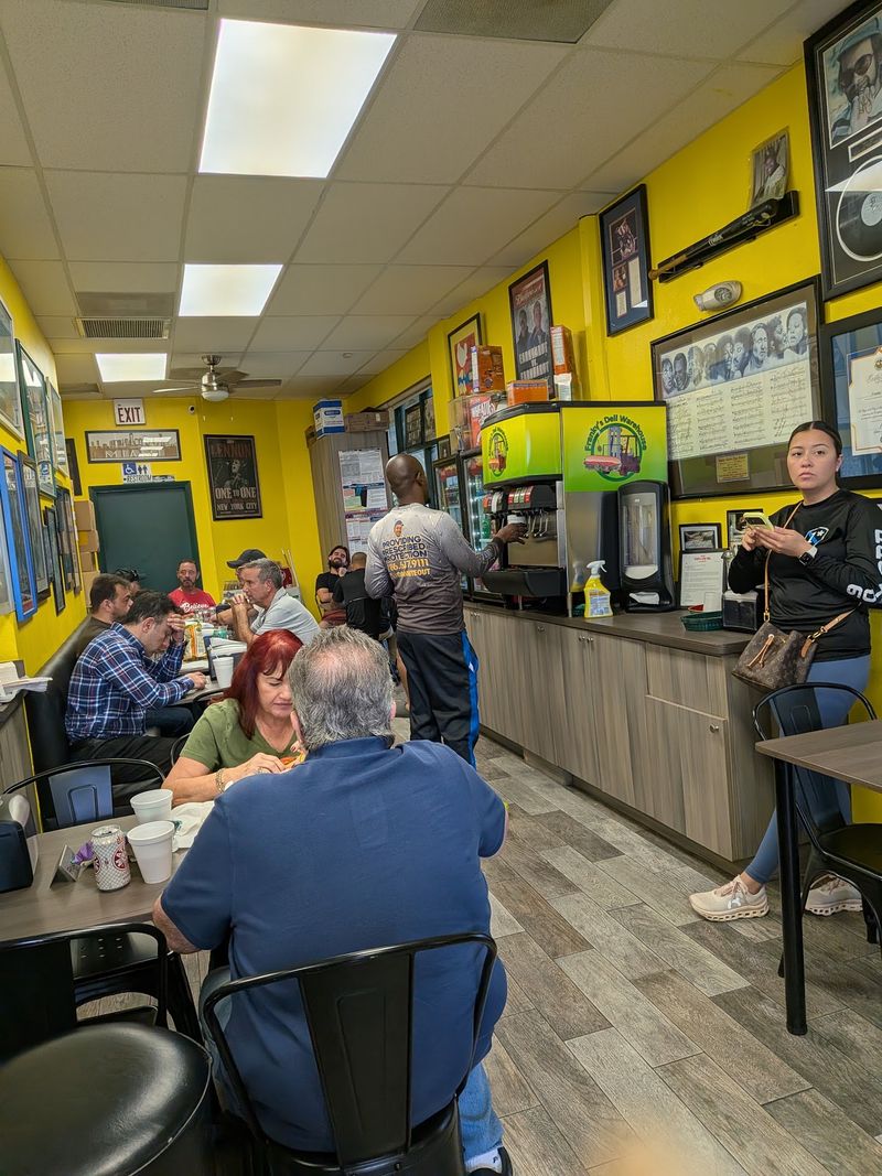 Franky's Deli Warehouse, Hialeah