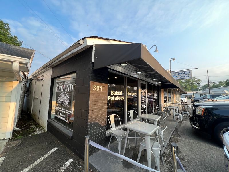 These 10 Tennessee Burger Joints May Be Small, But Locals Swear By Them - Decor Hint Ground Restaurant, Franklin