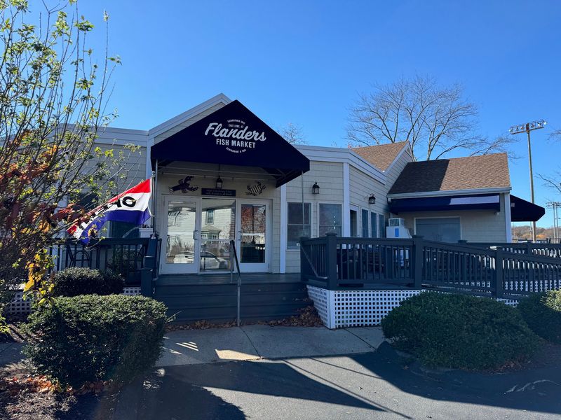 Flanders Fish Market, East Lyme