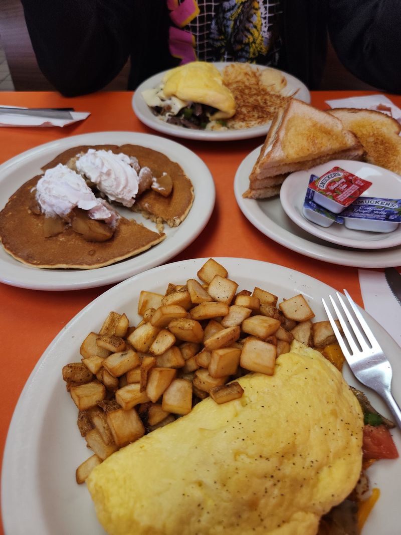 Pair Your Eggs With Grits Biscuits And Other Southern Breakfast Staples