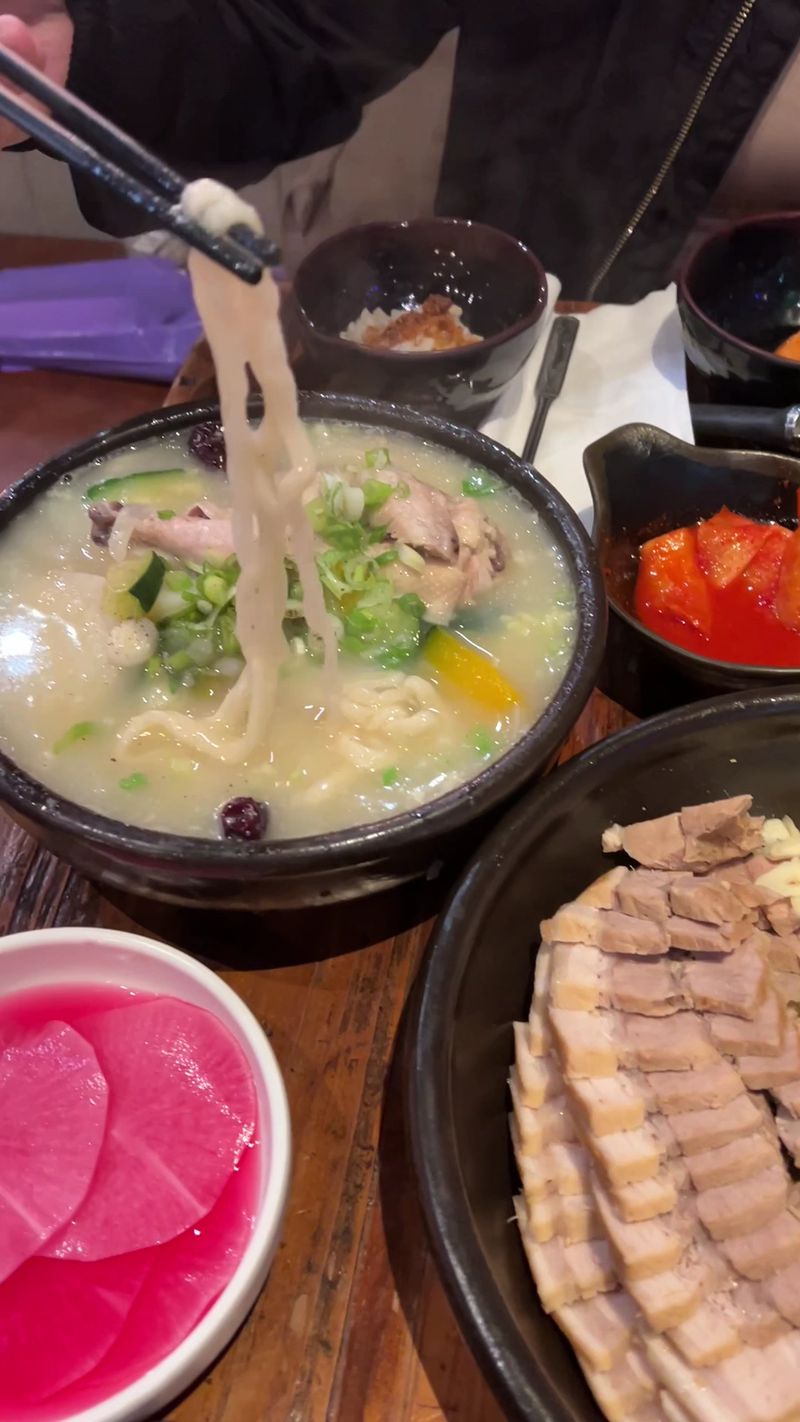 Hangari Kalguksu 
