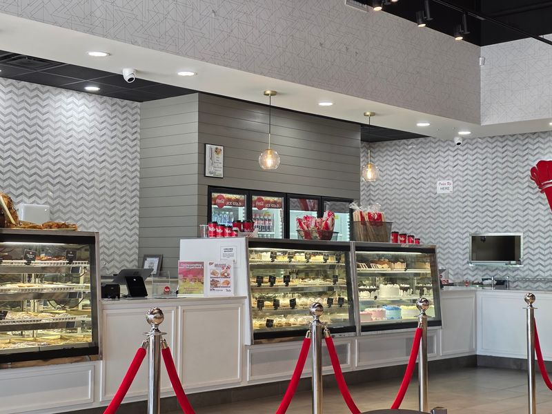 Vicky Bakery Waterford Lakes, Orlando