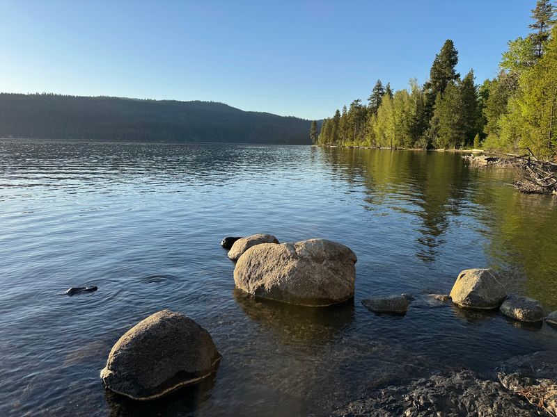 10 Idaho Lakes And Rivers That Look Absolutely Stunning In Late Summer - Decor Hint Payette Lake