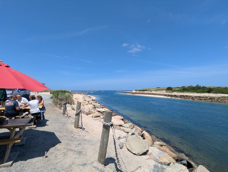 Sesuit Harbor Cafe, Dennis