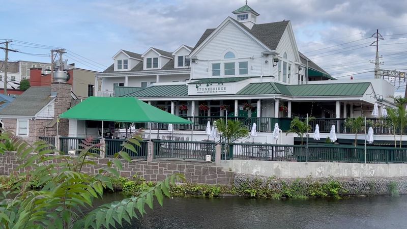 These 13 Milford Restaurants Are The Top Spots To Dine In This Picturesque Connecticut Coastal Town - Decor Hint Stonebridge Restaurant, Milford