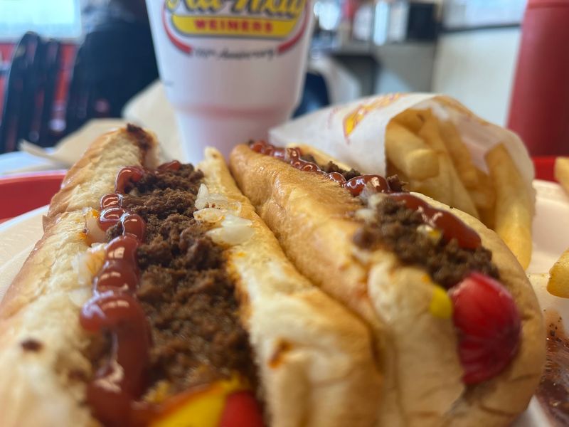Nu-Way Weiners, Macon