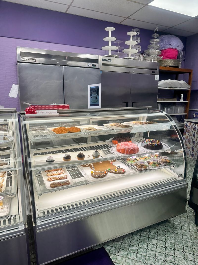 Petonito's Pastry Shop, East Haven 