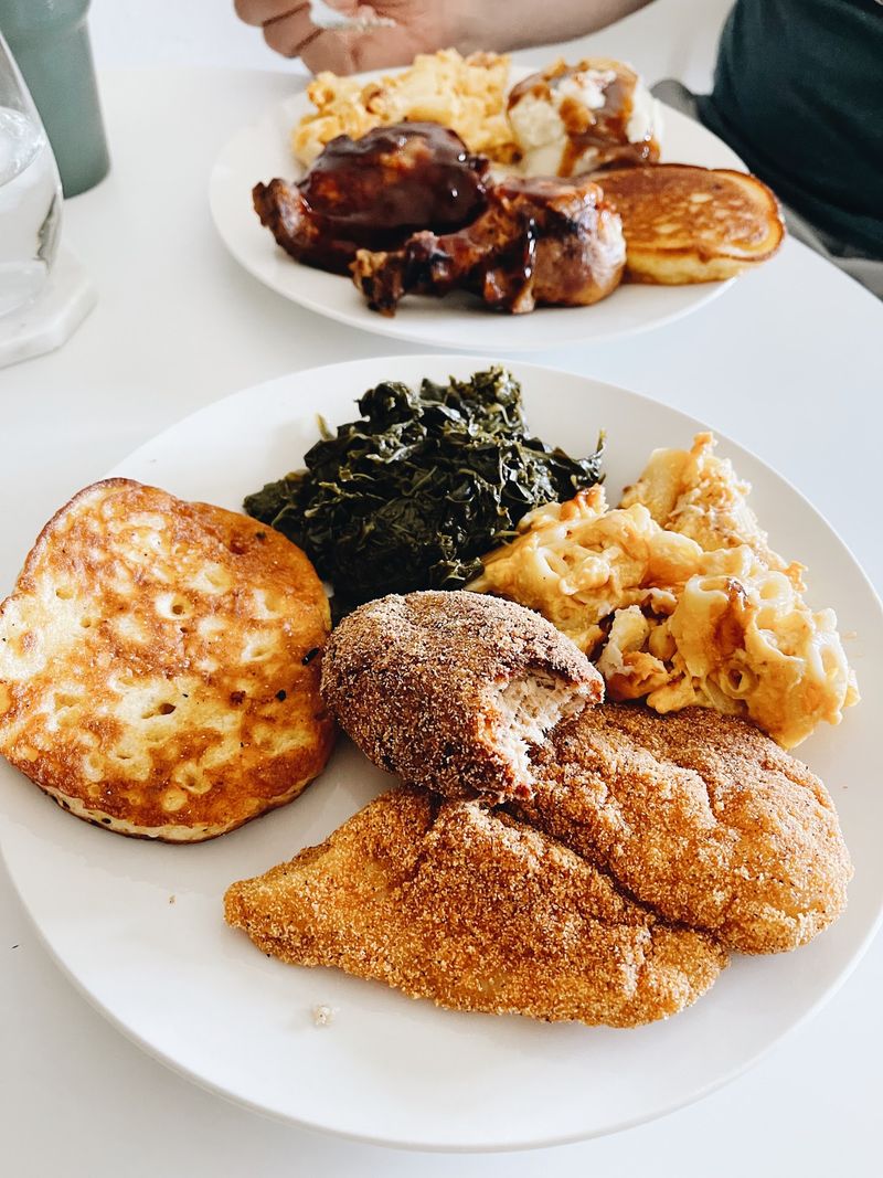 12 Kentucky Restaurants Serving Portions So Big You'll Need A To-Go Box - Decor Hint Blue Skillet