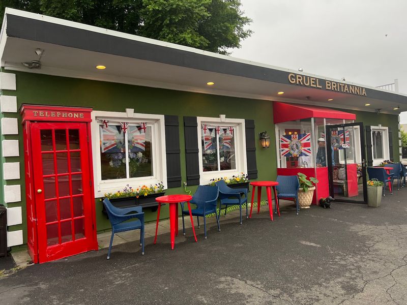 11 Tiny Connecticut Restaurants That Locals Don't Want To Share With Tourists - Decor Hint Gruel Britannia, Fairfield