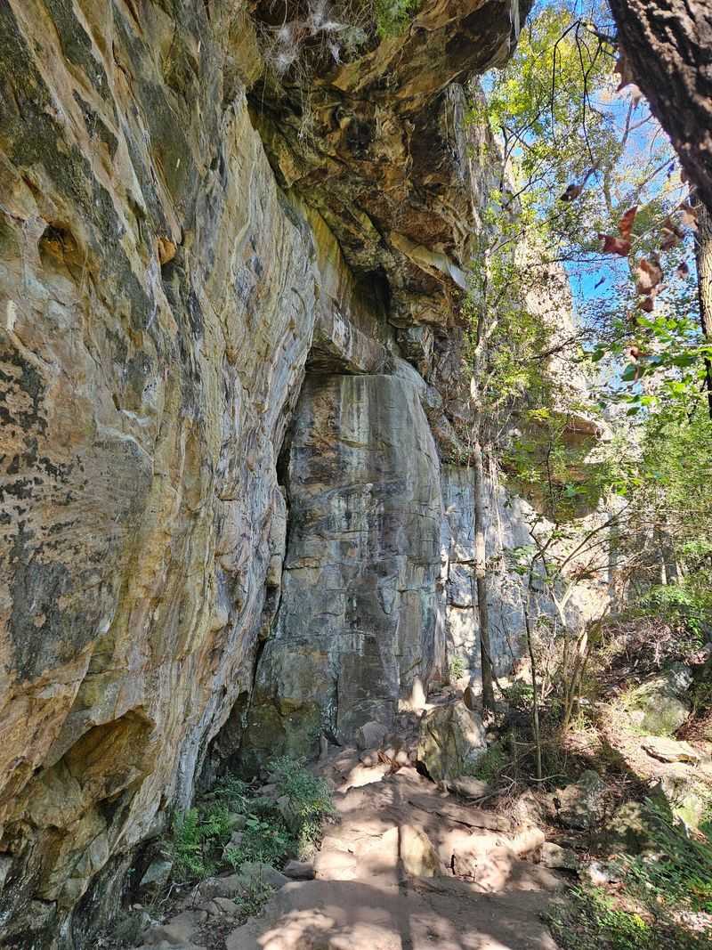 People Live In Alabama For Years And Still Miss These 9 Enchanting Places - Decor Hint Noccalula Falls, Gadsden