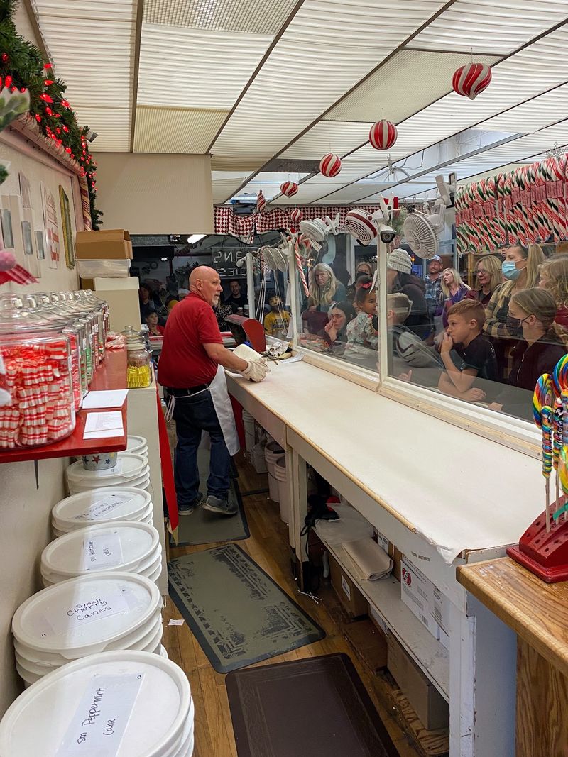Logan's Candies, Ontario