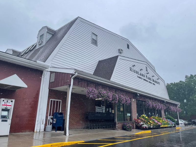 Highland Park Market, Manchester