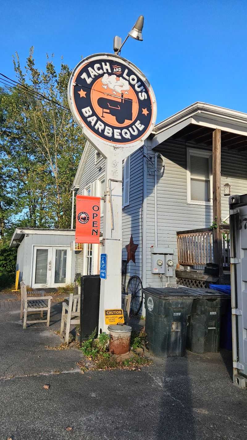 This Roadside Barbecue Joint Keeps Things Uncomplicated