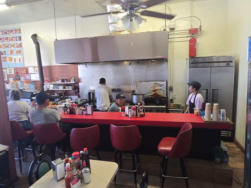 10 Hole-In-The-Wall California Breakfast Joints That Are Cash-Only But People Still Line Up - Decor Hint Ho Ho Kafe, Fresno Chinatown