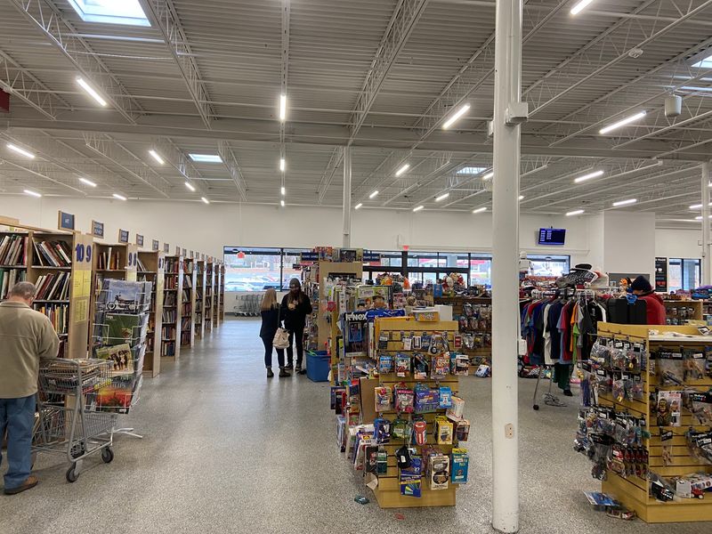 This North Carolina Used-Book Paradise Is So Loved People Drove Nearly 570 Miles For It - Decor Hint Check Different Sections Twice Because Inventory Changes Constantly
