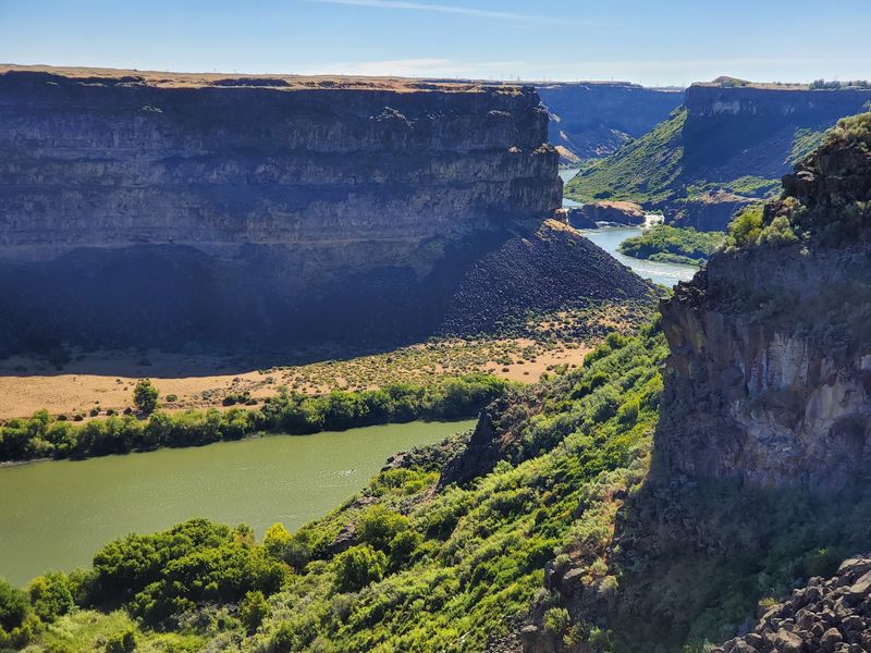 Add Box Canyon Springs For An Even Brighter Blue-Green Detour