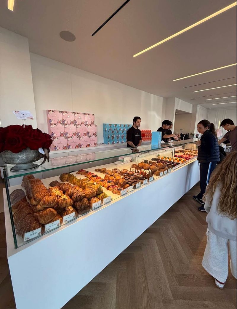 Artelice Pâtisserie, Burbank And Beyond