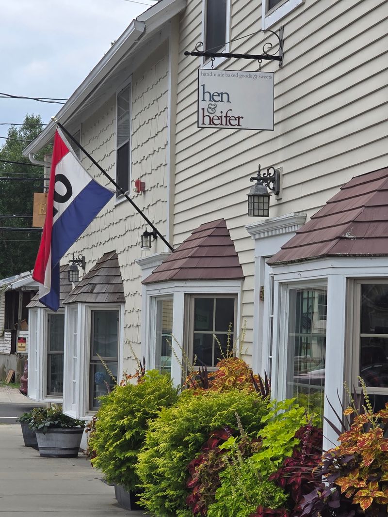 Hen & Heifer, Guilford 