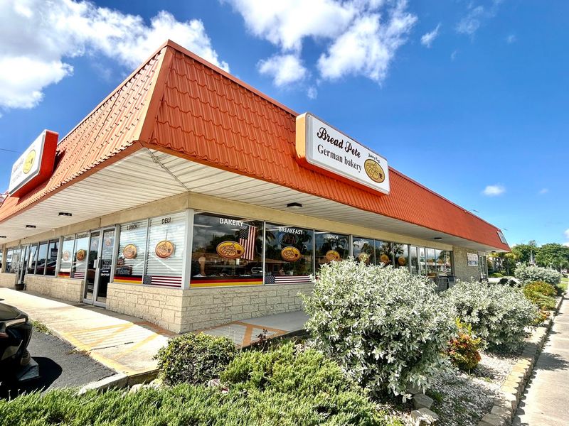 10 Florida Bakeries And Cafés Where Pastries And European-Inspired Treats Still Take The Spotlight - Decor Hint Bread Pete, Cape Coral