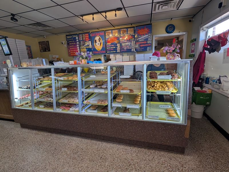 Baker's Dozen Donuts