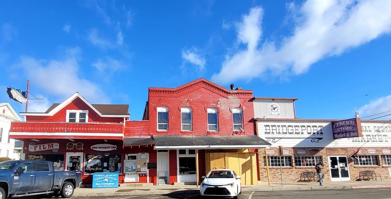 13 Quiet California Mountain Towns That Haven’t Been Spoiled By Tourists Yet - Decor Hint Bridgeport, Mono County