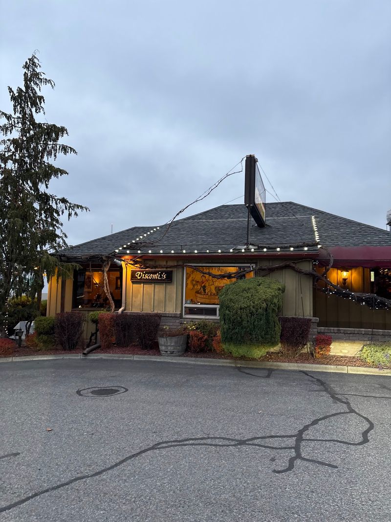 12 Old-World-Style Italian Restaurants In Washington That Are A Must-Visit For Pasta Lovers - Decor Hint Visconti's Italian Restaurant, Wenatchee