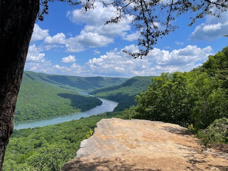 Snoopers Rock Overlook, Tennessee River Gorge