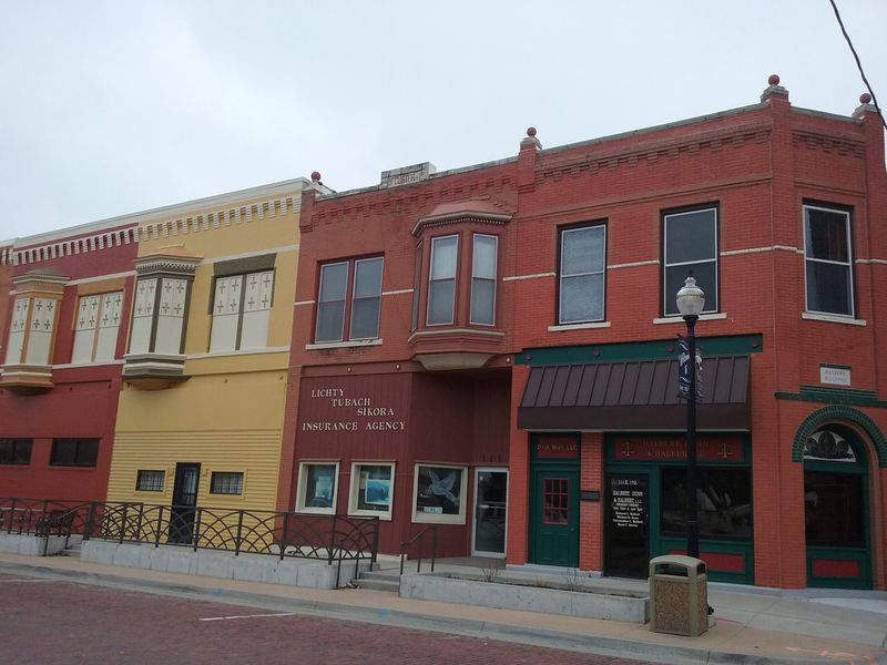 Falls City, A Rental Market With Almost Nothing Listed