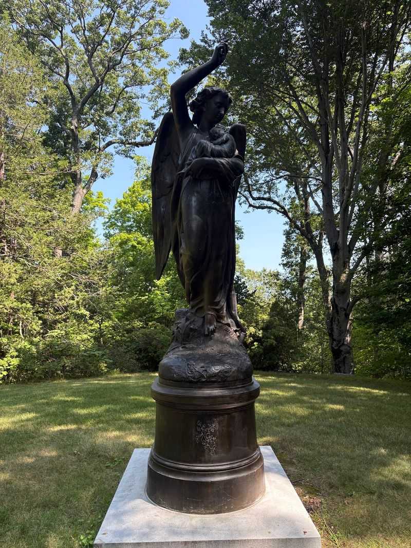 Swan Point Cemetery, Providence