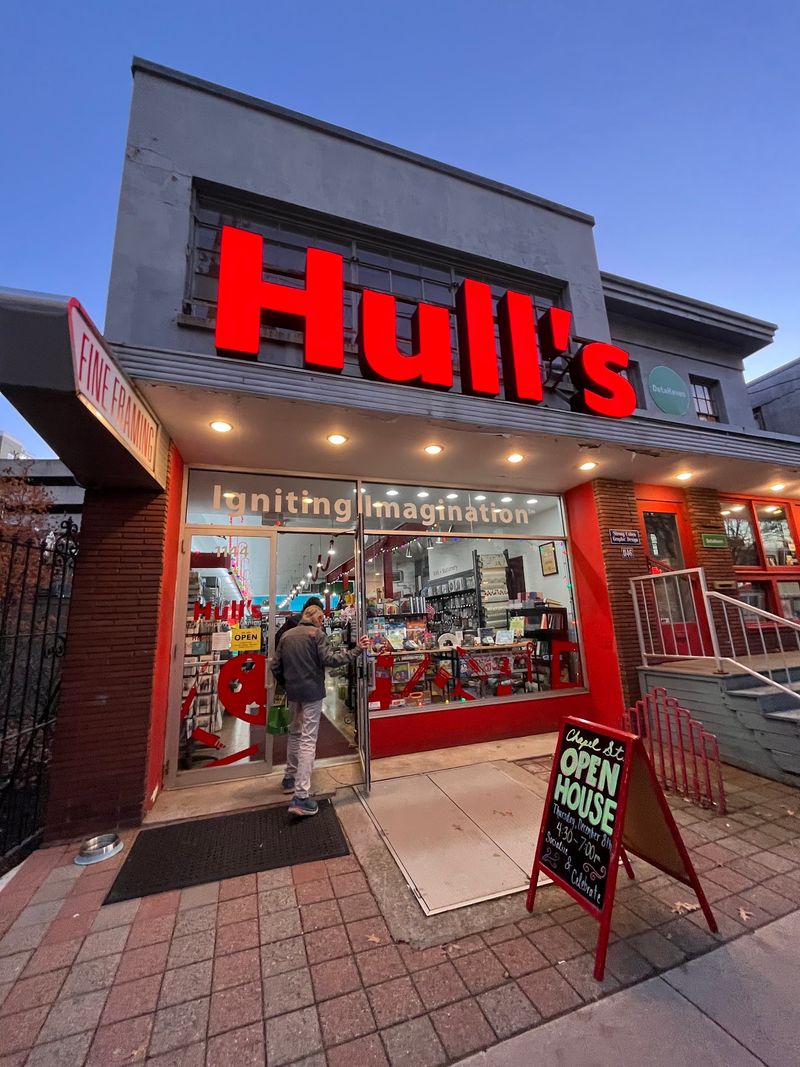 9 Large Connecticut Art Supply Stores Made For Hours Of Creative Browsing - Decor Hint Hull's Art Supply & Framing, New Haven