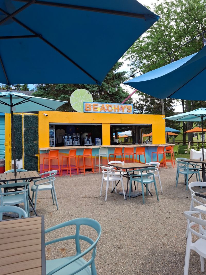 Beachy's, Caseville