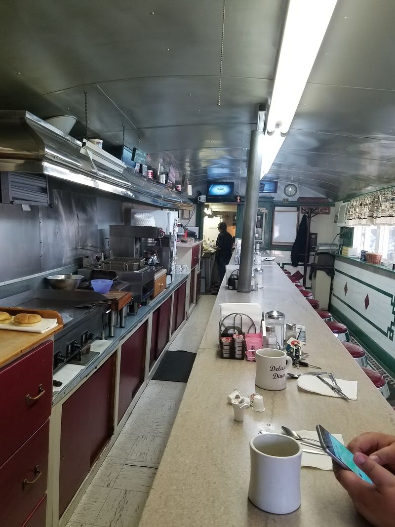 Deluxe Diner, Rumford