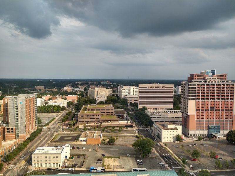 A Strong Job Market Keeps Pulling Newcomers Toward The City