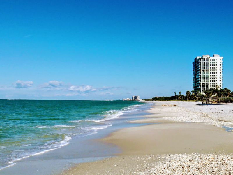 This Charming Florida Town Once Ranked Among America’s Happiest Places - Decor Hint White Sugar Sand Beaches Worth The Detour