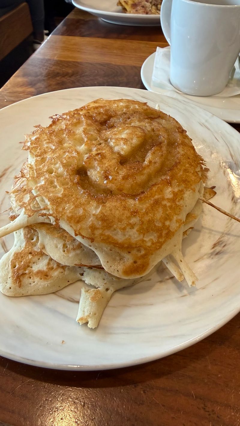This Connecticut Restaurant Serves Pancakes So Good Locals Keep Coming Back For Them - Decor Hint Classic Buttermilk Pancakes Stay On The Menu