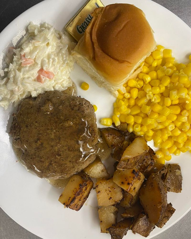 Homestyle Sides Keep The Meal Firmly In Comfort-Food Territory