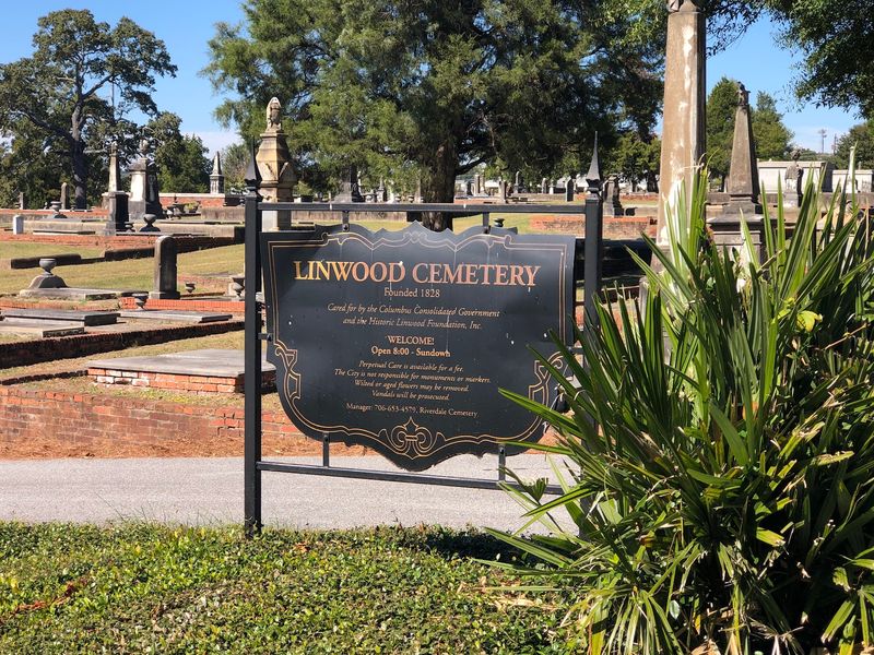 9 Eerie Cemeteries In Georgia That Locals Swear Are Too Spooky To Visit Alone - Decor Hint Linwood Cemetery, Columbus