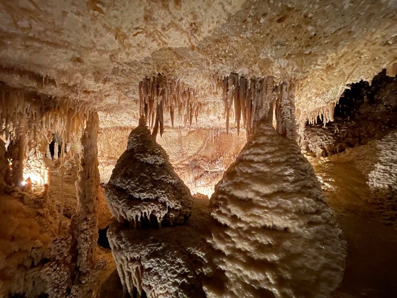 9 Texas Day Trips That Go Beyond The Usual Tourist Attractions - Decor Hint Caverns Of Sonora