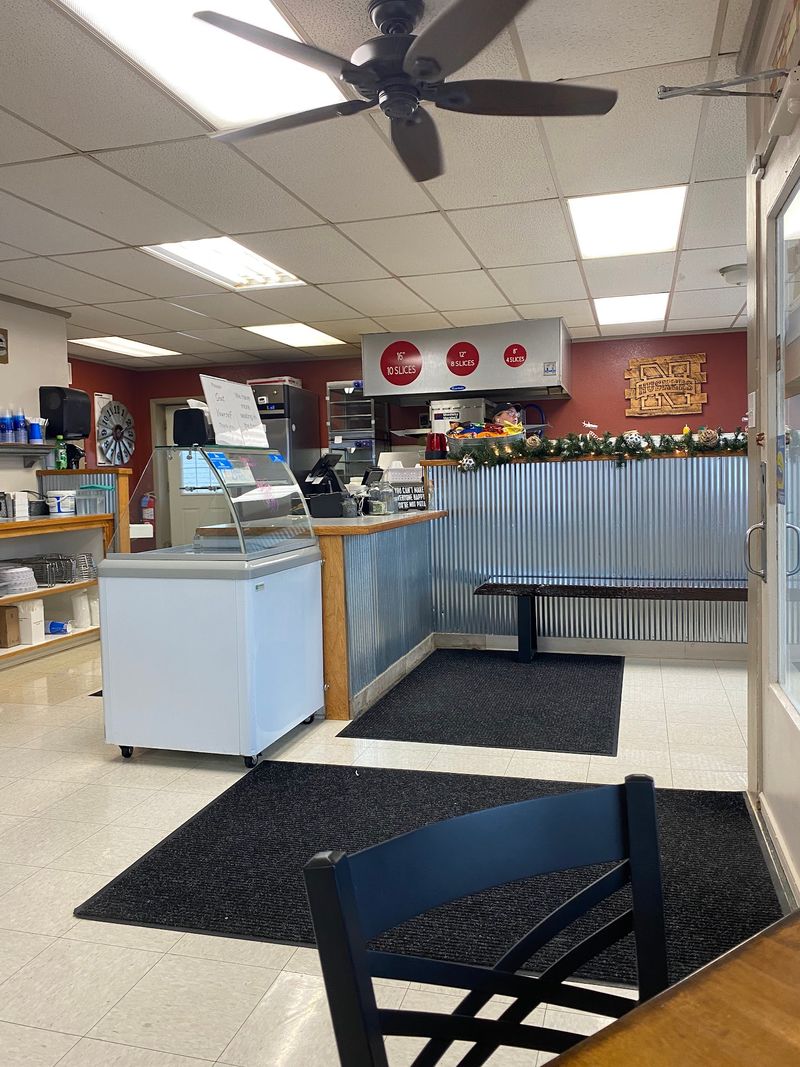 Village Pizza, Hemingford