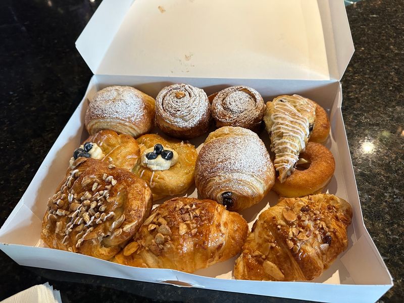 La Pana Bakery Y Cafe