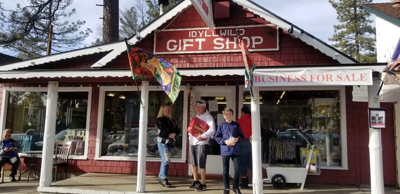 Independent Shops Instead Of Familiar Chains