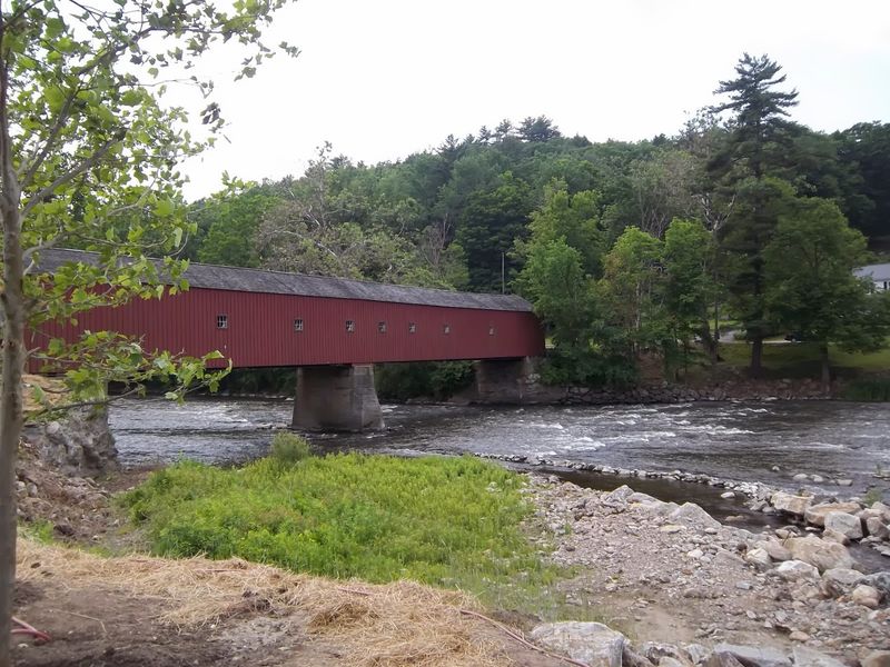 This Quiet Connecticut River Town Is So Easy To Miss Even Most Locals Haven’t Heard Of It - Decor Hint The Famous Red Covered Bridge Still Carrying Traffic