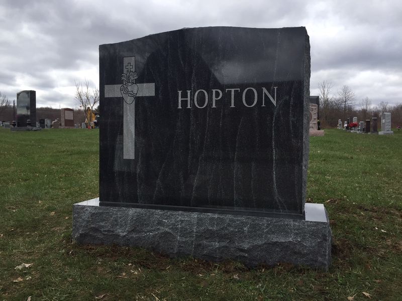 Resurrection Cemetery, Cumberland