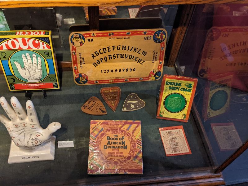 Ouija Boards, Tarot, And Fortune Telling Gear