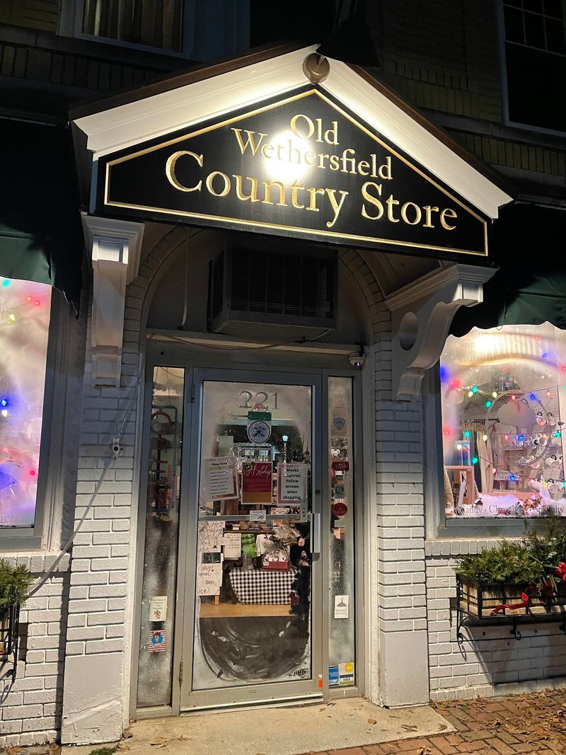 This Connecticut Store Still Has Penny Candy And Plenty Of Old-Fashioned Nostalgia - Decor Hint Surrounded By Historic Old Wethersfield
